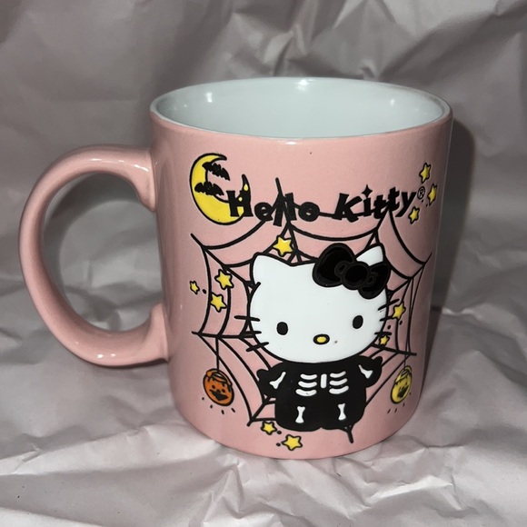 NEW Hello Kitty Halloween 20oz Mug 🩷 - Picture 3 of 5